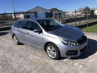 Peugeot 308 308 II SW  1.5hdi automat picture 3