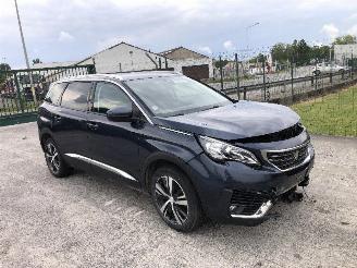 Coche accidentado Peugeot 5008 5008  II   1.2 2019/7