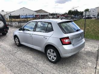 Coche accidentado Skoda Fabia 1.0 2017/11
