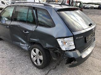 Skoda Fabia combi  1.0 picture 5