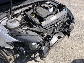 Volkswagen Golf 1.0TSI  SOUND picture 12
