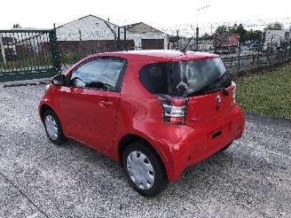 Schadeauto Toyota iQ 1.0 2011/2