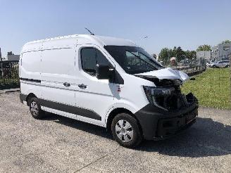 krockskadad bil auto Renault Master IV  2.0 DCI  170 2025/6