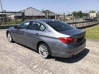 BMW 5-serie 530e i Performance luxury picture 4