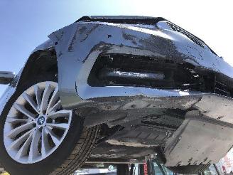 BMW 5-serie 530e i Performance luxury picture 15