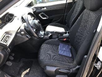 Peugeot 308 SW  1.2 T picture 6