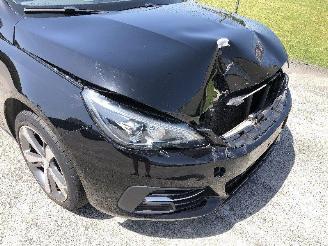 Peugeot 308 SW  1.2 T picture 11