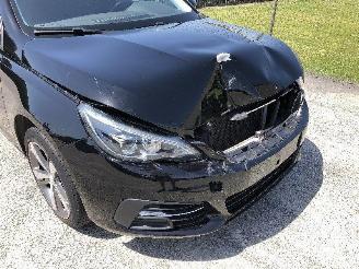Peugeot 308 SW  1.2 T picture 7