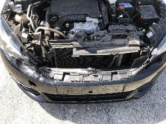 Peugeot 308 SW  1.2 T picture 22
