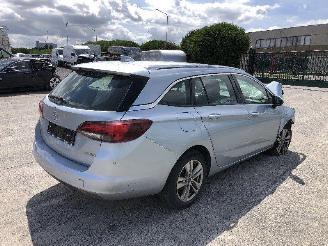 Opel Astra 1.6 CDTI B16DTU picture 2