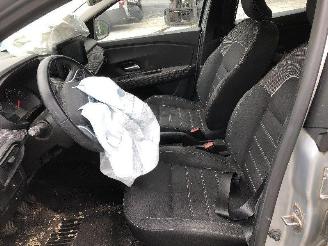 Dacia Sandero 1.0 picture 6