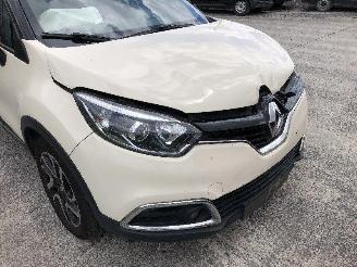 Renault Captur 1.2 picture 8