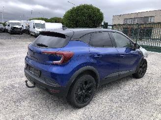 Coche siniestrado Renault Captur 1.3 HYBRIDE 140 2022/4