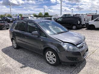 Opel Zafira 1.7 CDTI 7 PLACES picture 3
