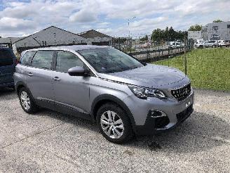 Peugeot 5008 1.2 T   7 PLACES picture 4