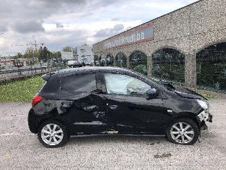 Mitsubishi Space-star 1.2 picture 9