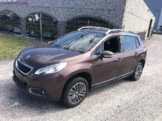 krockskadad bil auto Peugeot 2008 1.4 HDI 2015/1