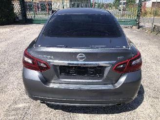 Nissan Altima 2.5 automatique picture 10