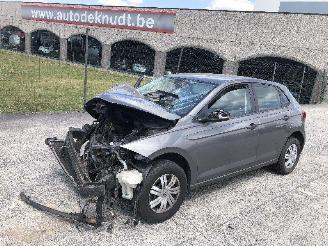 Volkswagen Polo 1.0   CHYC picture 3