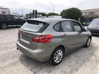 BMW 2-serie 216 d ADVANTAGE picture 4