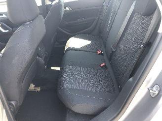 Peugeot 308 COMBI  1.2 TURBO picture 11