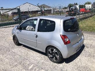 Salvage car Renault Twingo 1.1  D4F 2011/10