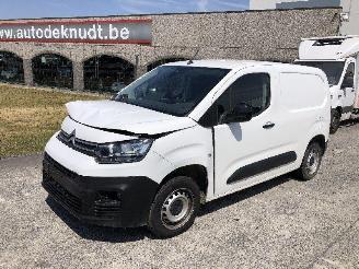 Vaurioauto  passenger cars Citroën Berlingo 1.5 hdi 2022/2