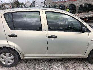 Daihatsu Sirion 1.0 12v picture 5