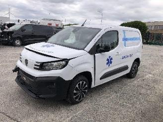 Peugeot Partner 1.5 HDI  AUTOMATIQUE picture 2