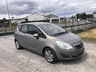 Schadeauto Opel Meriva 1.4 A14XER 2011/4