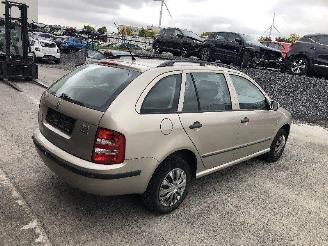 Skoda Fabia 1.4I  BREAK picture 3
