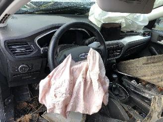 Ford Focus 1.0 picture 5