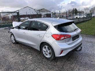 krockskadad bil auto Ford Focus 1.0 