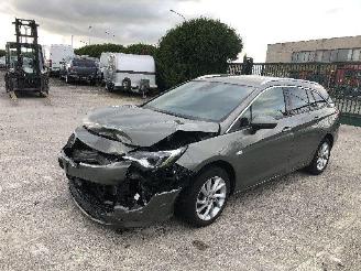 Opel Astra break 1.2 elegance picture 4