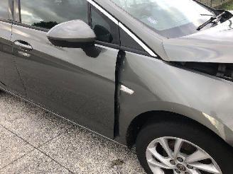 Opel Astra break 1.2 elegance picture 12