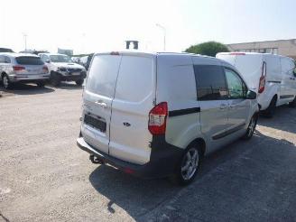 krockskadad bil auto Ford Tourneo Courier 1.6 TDCI 2014/9
