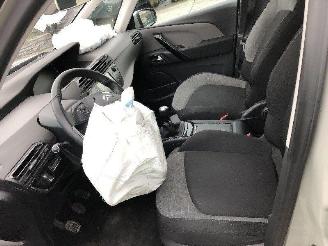 Citroën C4-picasso 1.2 turbo FEEL picture 6