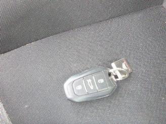 Citroën C4-picasso 1.2 turbo FEEL picture 25