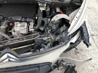 Citroën C4-picasso 1.2 turbo FEEL picture 14