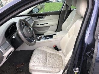 Jaguar XF 2.0 d AWD picture 6