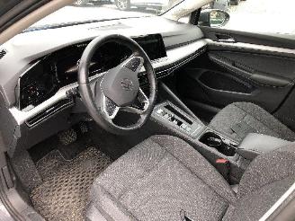 Volkswagen Golf VIII 1.0 eTSI AUTOMATIQUE picture 5