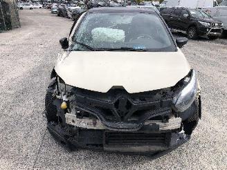 Renault Captur 0.9 TURBO picture 19