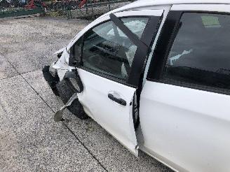 Toyota Yaris 1.0 picture 25