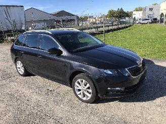 Damaged car Skoda Octavia 1.6 TDI 2020/2