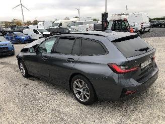BMW 3-serie 318 i a picture 2