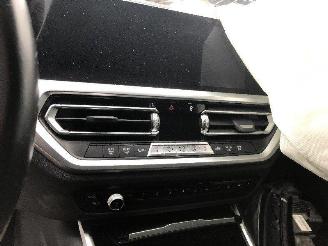 BMW 3-serie 318 i a picture 12