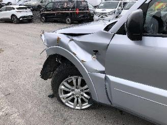 Mitsubishi Pajero 3.2  di-d picture 5
