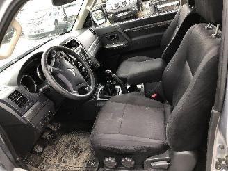 Mitsubishi Pajero 3.2  di-d picture 10