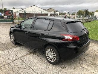 Peugeot 308 1.2 picture 21