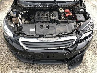 Peugeot 308 1.2 picture 15